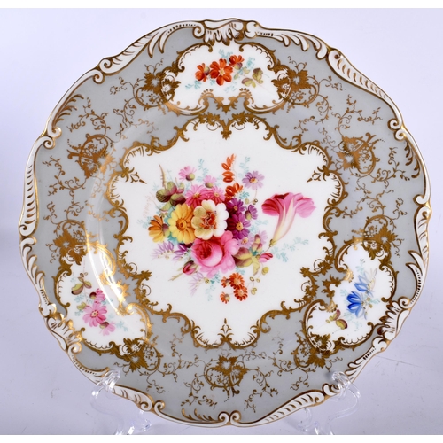 614 - A FINE PAIR OF COALPORT PORCELAIN CABINET PLATES by F Howard. 21 cm wide.