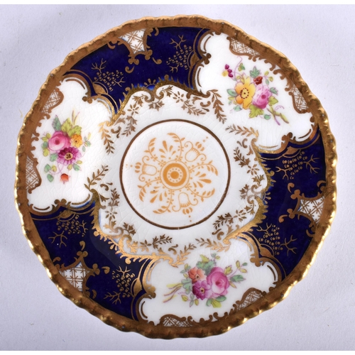 627 - TWO EARLY 19TH CENTURY COALPORT PORCELAIN DISHES together with a similar plate, and assorted Coalpor... 