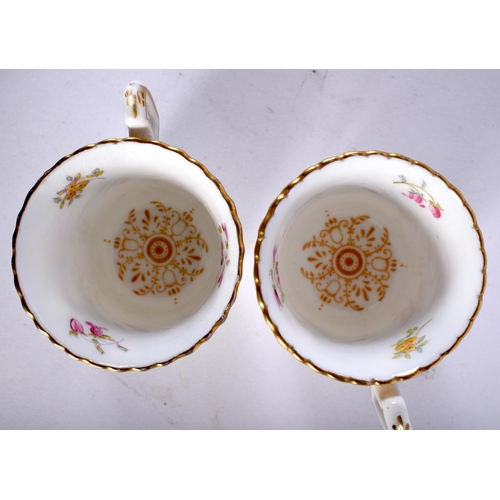 627 - TWO EARLY 19TH CENTURY COALPORT PORCELAIN DISHES together with a similar plate, and assorted Coalpor... 