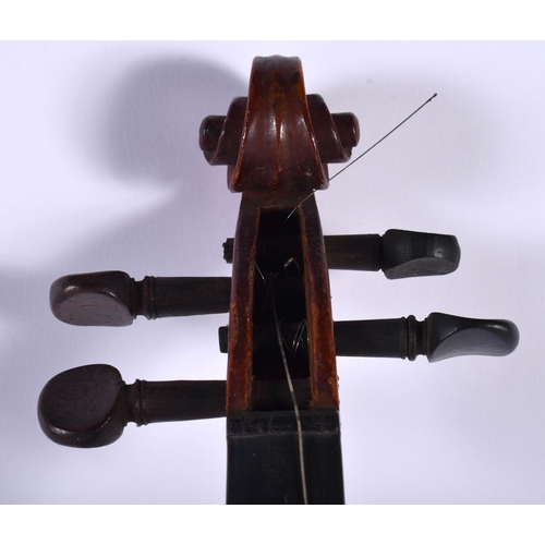 659 - A FINE SINGLE PIECE BACK VIOLIN with bow. Violin 57 cm cm long, length of back 35.5 cm. (2)