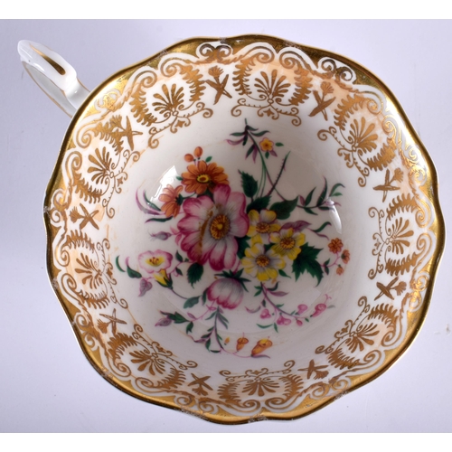 672 - A VINTAGE PARAGON PORCELAIN CABINET CUP AND SAUCER. 12.5 cm diameter.