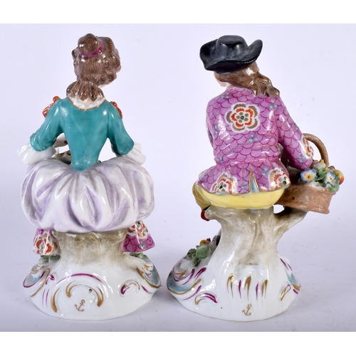 688 - A PAIR OF 19TH CENTURY FRENCH SAMSONS OF PARIS PORCELAIN FIGURES together with a C1800 teabowl and s... 