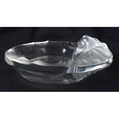 705 - A FRENCH LALIQUE GLASS LION DISH. 14 cm wide.