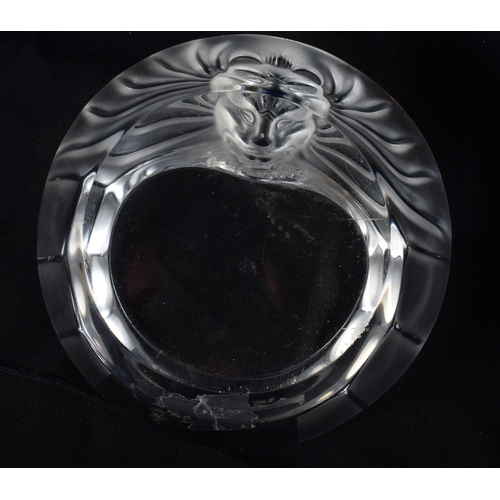 705 - A FRENCH LALIQUE GLASS LION DISH. 14 cm wide.