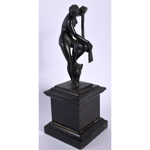 709 - AN ART DECO EUROPEAN BRONZE FIGURE OF VENUS. 22 cm high.