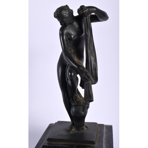 709 - AN ART DECO EUROPEAN BRONZE FIGURE OF VENUS. 22 cm high.