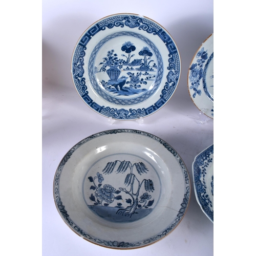 93 - SIX 18TH CENTURY CHINESE BLUE AND WHITE PORCELAIN PLATES Qianlong, in various forms and designs. 22 ... 