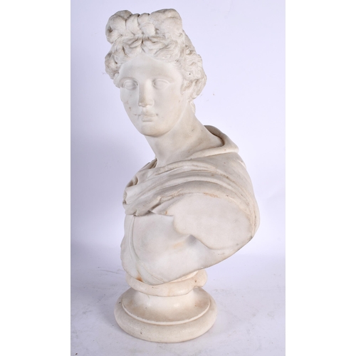 95 - AN 18TH/19TH CENTURY ITALIAN CARVED MARBLE BUST OF A MALE modelled in classical robes, After the Ant... 