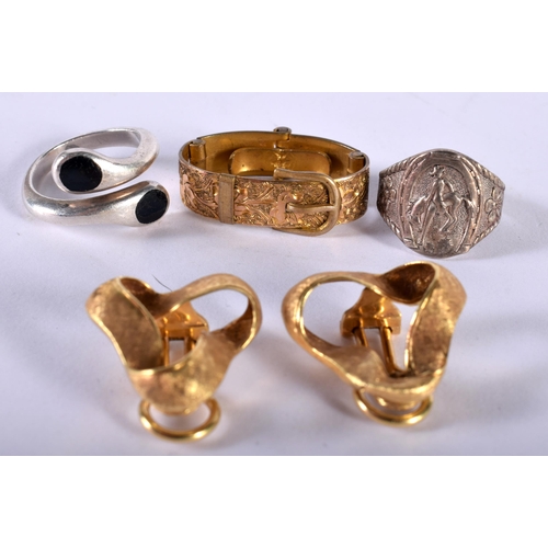 1236 - Assorted Jewellery (2 Rings, A Scarf Ring and a Pair of Earrings), total weight 23.8g (qty)