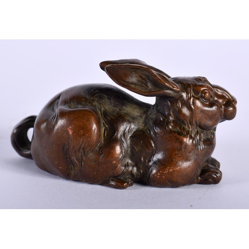 1453 - A Japanese Bronze model of a Rabbit.5cm x 2.6cm x 2.5cm, weight 120.7g