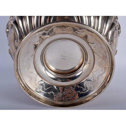 1456 - A LARGE EDWARDIAN SILVER BOWL. Sheffield 1903. 1252 grams. 28 cm x 19 cm.