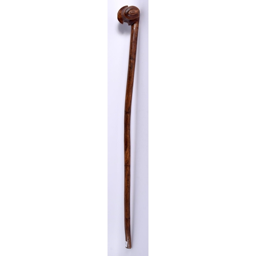 1518 - AN AFRICAN TRIBAL BIRD HEAD STAFF. 86 m long.