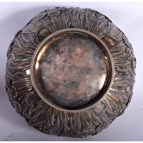 2002 - A LATE 19TH CENTURY JAPANESE MEIJI PERIOD EMBOSSED SILVER BOWL decorative in relief with flowers. 23... 