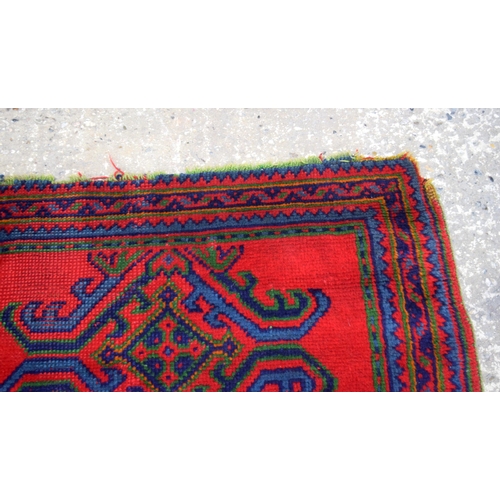 3025 - A Turkish Oushak runner 266 x 95 cm.