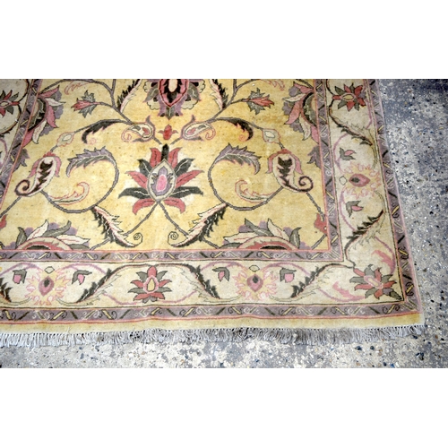 3027 - A Turkish Oushak design rug 274 x 169 cm