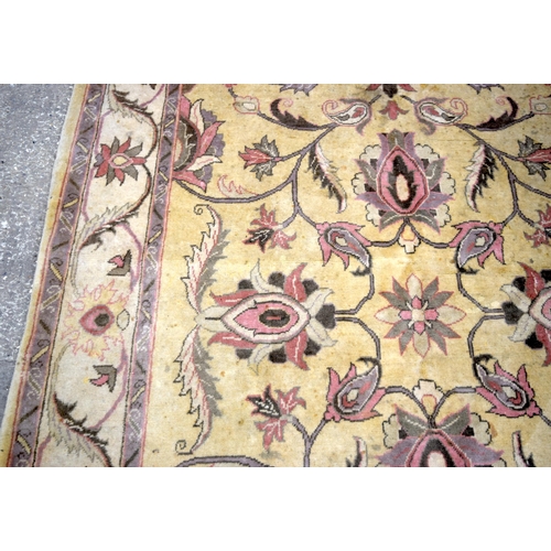 3027 - A Turkish Oushak design rug 274 x 169 cm