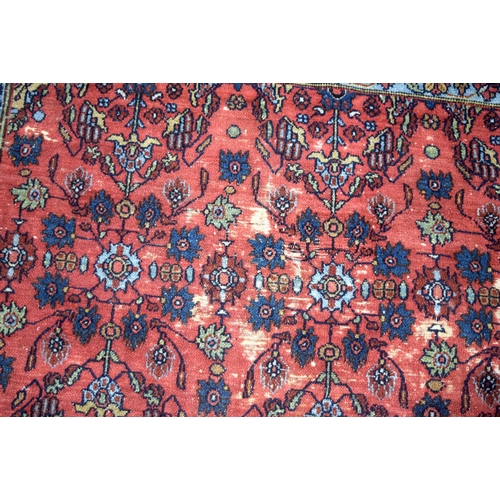 3029 - A Persian rug 194 x 165 cm.