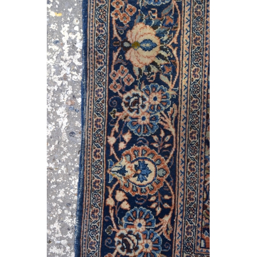 3032 - A Persian Kashan rug 210 x 135 cm.