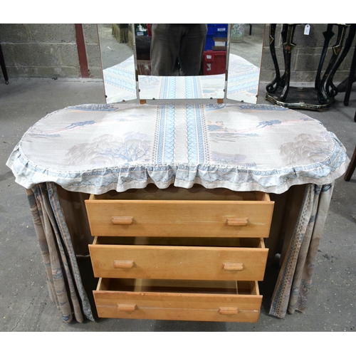 3055 - AN EDWARDIAN MAHOGANY DRESSING TABLE together with another kidney shaped dressing table & two stools... 