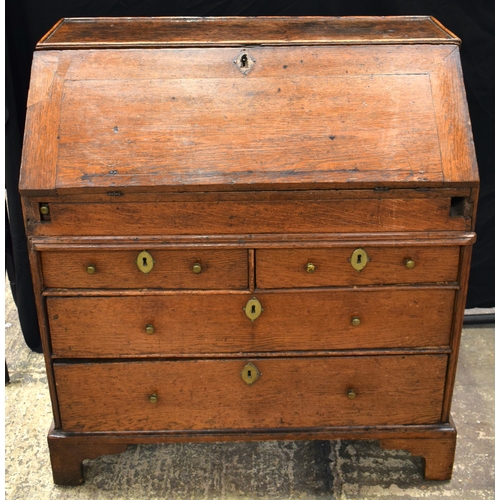 3056 - A GEORGE III OAK FALL FRONT BUREAU. 100 cm x 90 cm x 50 cm.