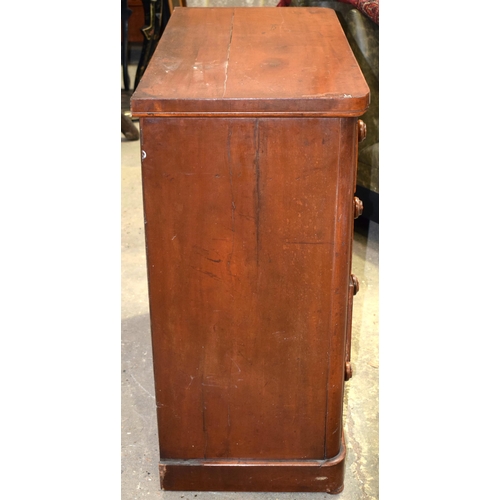 3066 - A VICTORIAN MAHOGANY CHEST OF DRAWERS. 103 cm x 105 cm x 50 cm.