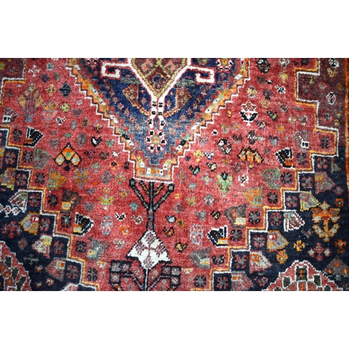 3170 - A Persian Qashqai rug 161 x 110