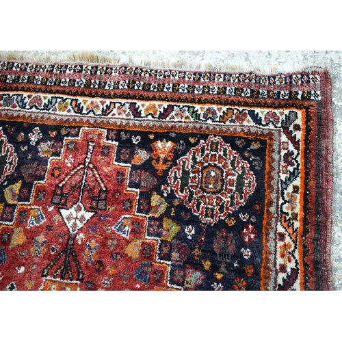 3170 - A Persian Qashqai rug 161 x 110