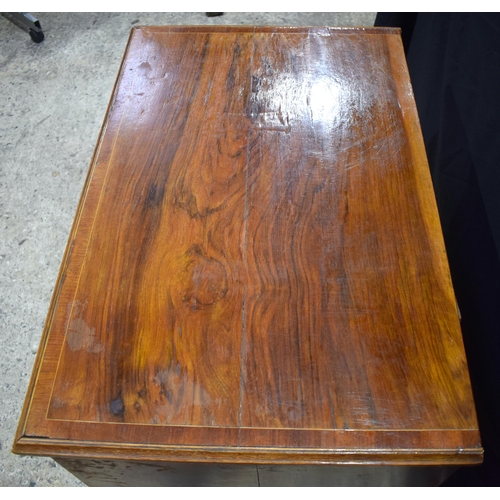 3545 - A George III mahogany and Burr 5 drawer chest 79 x 85 x 55 cm.