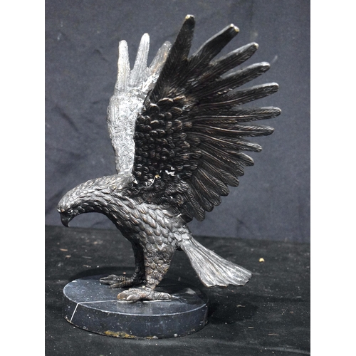 3743 - A Bronzed Eagle on a marble plinth 31 x 33 cm