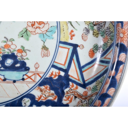 40E - A LARGE PAIR OF 17TH CENTURY JAPANESE GENROKU PERIOD IMARI BOWLS C1688-1703 decorated in vibrant ena... 