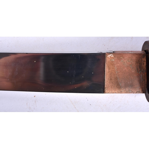 437 - A 19TH CENTURY JAPANESE MEIJI PERIOD BLACK LACQUERED SHORT SWORD DAGGER. 44 cm long.  Buyers Note – ... 