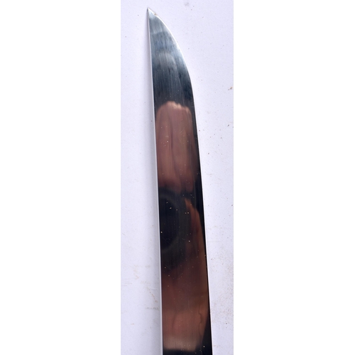 437 - A 19TH CENTURY JAPANESE MEIJI PERIOD BLACK LACQUERED SHORT SWORD DAGGER. 44 cm long.  Buyers Note – ... 