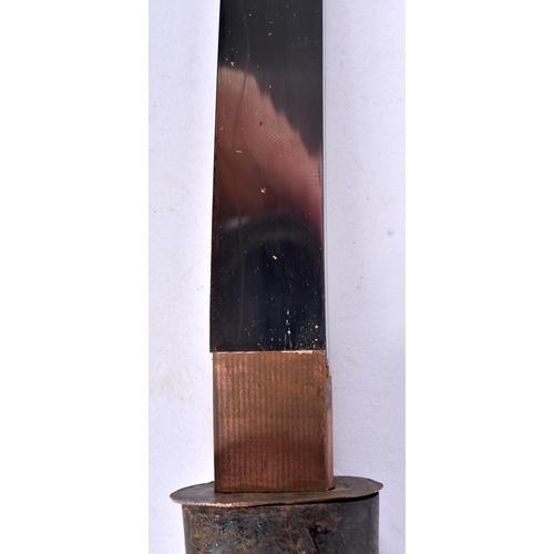 439 - A 19TH CENTURY JAPANESE MEIJI PERIOD RED LACQUERED SHORT SWORD DAGGER. 44 cm long.  Buyers Note – we... 