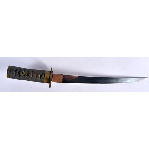 440 - A 19TH CENTURY JAPANESE MEIJI PERIOD RED LACQUERED SHORT SWORD DAGGER. 44 cm long.  Buyers Note – we... 