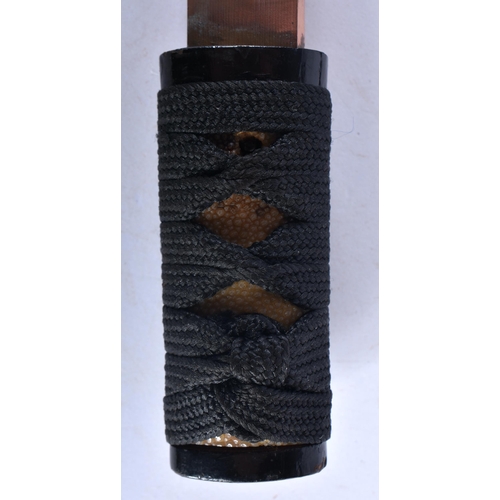 444 - A 19TH CENTURY JAPANESE MEIJI PERIOD SHORT SWORD DAGGER. 30 cm long.  Buyers Note – we are unable to... 