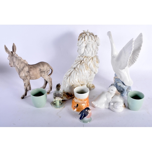 461 - ASSORTED CERAMICS including a Nao swan etc. Largest 21 cm x 10 cm. (qty)