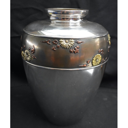 51 - A VERY LARGE LATE 19TH CENTURY JAPANESE MEIJI PERIOD SILVER VASE with a mixed metal banding of folia... 