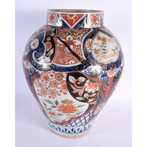 583 - A LARGE 17TH CENTURY JAPANESE GENROKU PERIOD IMARI VASE C1690 painted with geisha and birds, under l... 