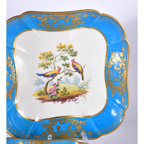 592 - A FINE AND EXTENSIVE 18TH CENTURY SEVRES PORCELAIN DINNER SERVICE painted with exotic birds within l... 