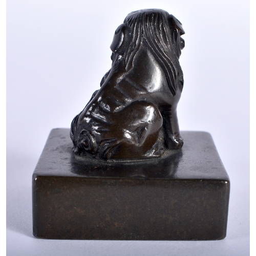 87 - A SMALL 17TH/18TH CENTURY CHINESE BRONZE SCHOLARS SEAL Ming/Qing, formed as a seated Buddhistic lion... 