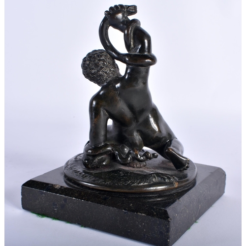 99 - A FINE 18TH CENTURY ITALIAN BRONZE FIGURE OF THE INFANT HERCULES After the Antiquity. 14 cm x 10 cm.