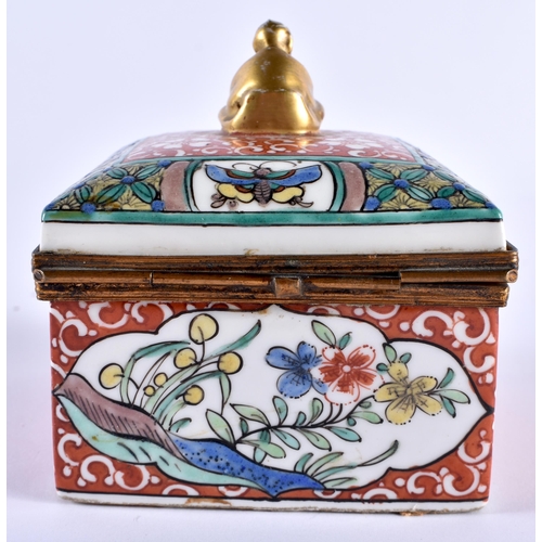 128 - A 19TH CENTURY FRENCH SAMSONS OF PARIS PORCELAIN BOX painted in the Kangxi style. 8.5 cm square.