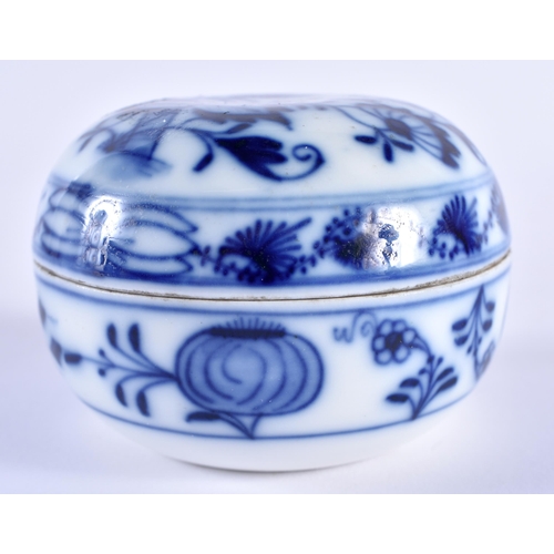 133 - A GERMAN DRESDEN PORCELAIN LOBED BOX AND COVER together with a Meissen box and cover. Largest 12 cm ... 