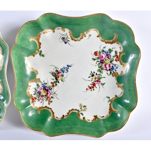 172 - 18th century Worcester pair of lobed square dishes painted with flowers under an apple green border ... 