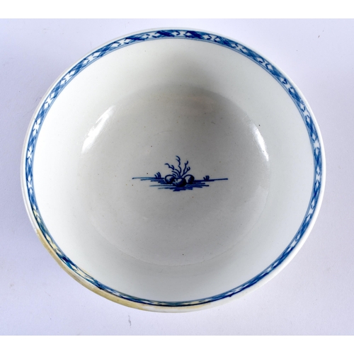 174 - 18th century Worcester bowl painted with the Rock Strata Island pattern in blue. 15cm diameter