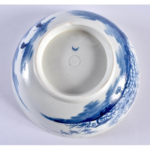 174 - 18th century Worcester bowl painted with the Rock Strata Island pattern in blue. 15cm diameter