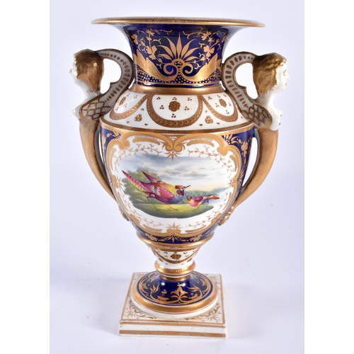 243 - 19th century Chamberlains Worcester vase painted with birds by Dr. Davis on a cobalt blue ground, bo... 