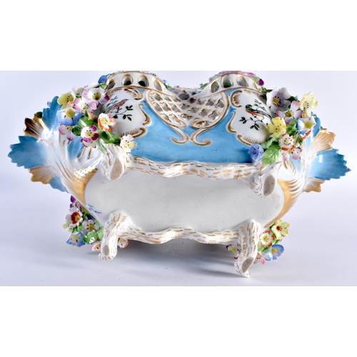 250 - Mid 19th century beautiful English porcelain basket the pierced sides and over handle painted in lig... 