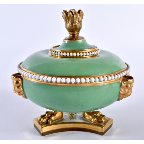 273 - Early 19th century Flight Barr and Barr Worcester inkwell painted with a view of the Straits of Mena... 