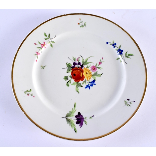 28 - THREE EARLY 19TH CENTURY CHAMBERLAINS WORCESTER PLATES together with a similar floral and coral grou... 